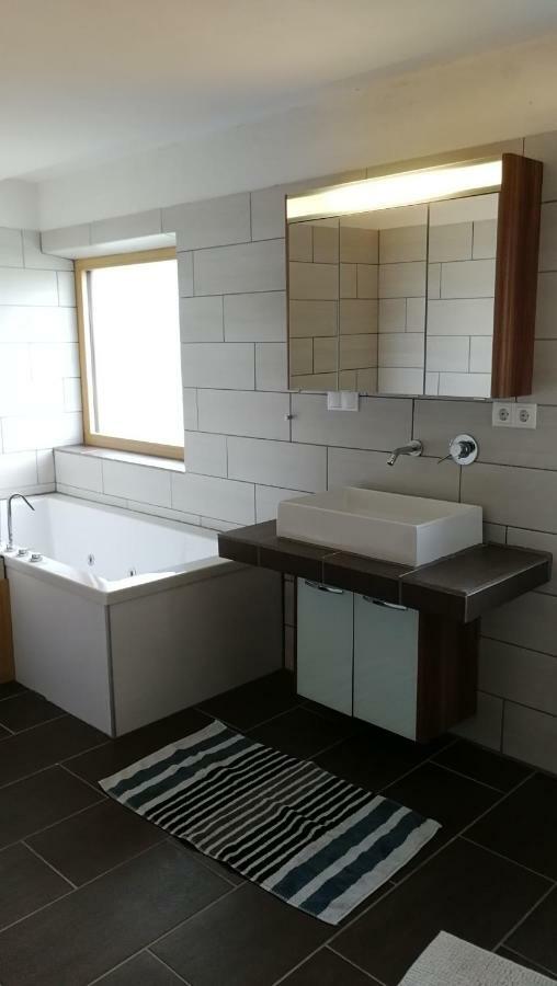 Ferienwohnung Philipp ลอยทัช ภายนอก รูปภาพ